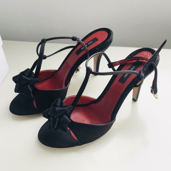 MARC JACOBS Brand new stunning black strap peep toe heels with bows, 39.5 - NWT - Picture 4 of 8